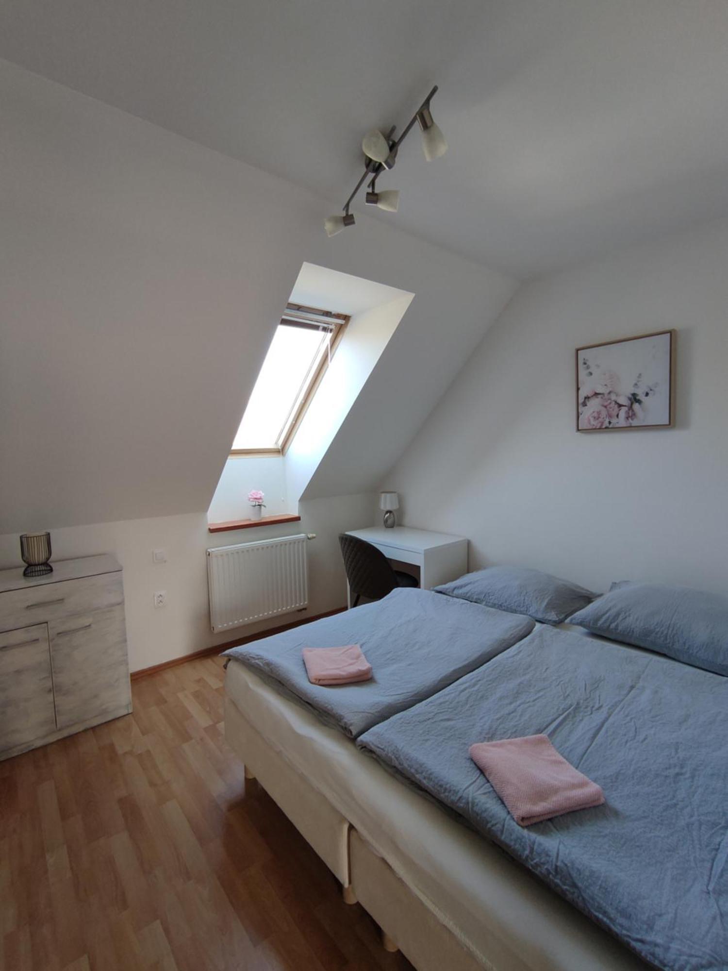 Ubytovani Ema Apartment Valtice Ngoại thất bức ảnh